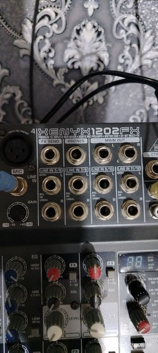 Пулть микшерный Henyh 1202-Fh