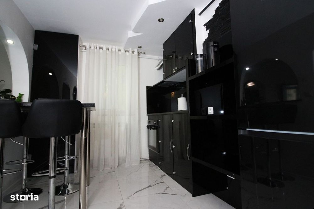 Vindem 3 Camere Zona Cornisa/Alecu Russo et 2 Modern/Mobilat