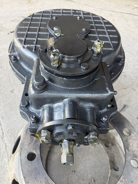 Редуктор поворотный для Башенного Крана БК-7