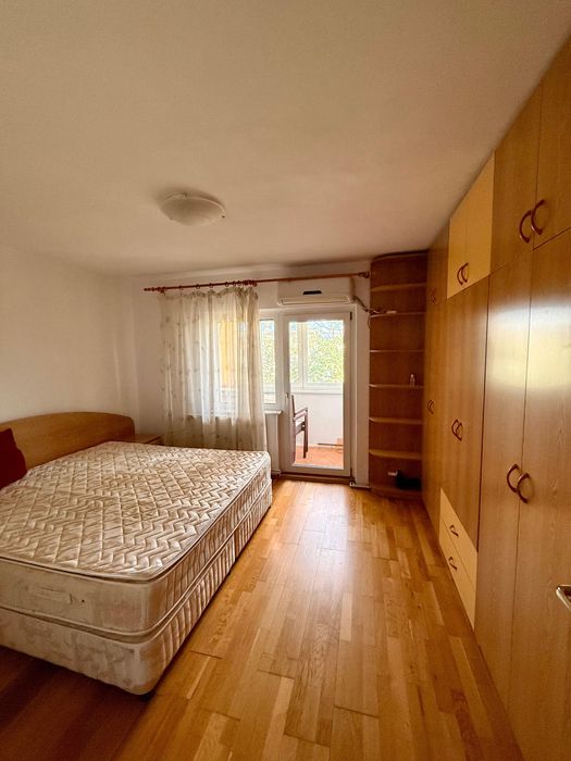 3 camere de inchiriat Apusului