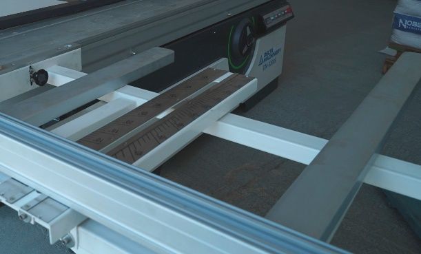 форматно раскроечный станок ( распиловочный станок ) DM-1600S