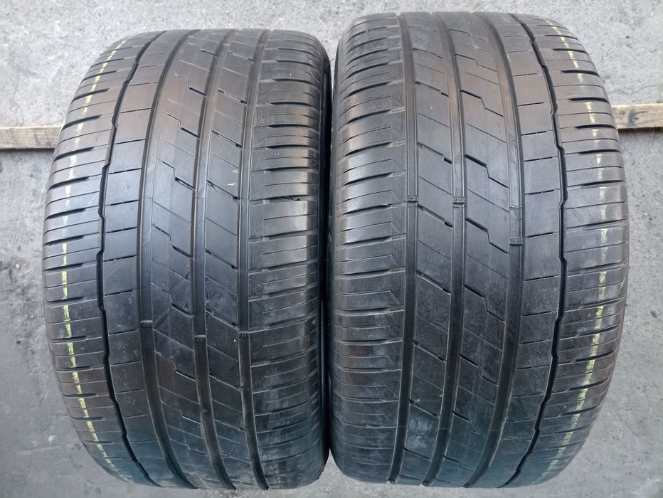 2 anvelope RunFlat de vara Hankook 305/40 R20 dot 2520