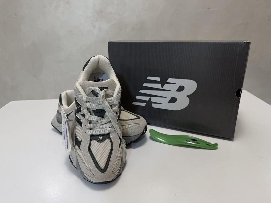 Adidasi New Balance 9060