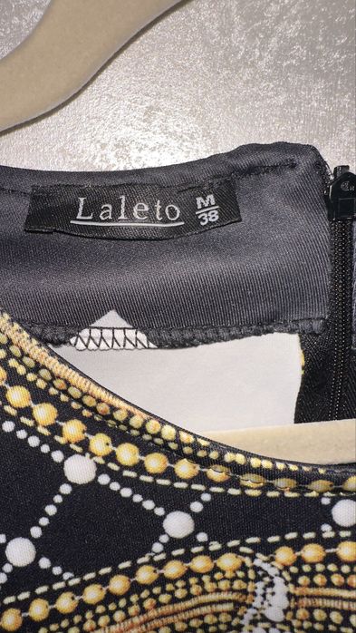 Рокля с детаили !!!