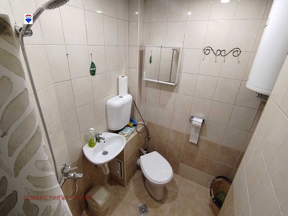 Дава се под наем Едностаен апартамент в Русе, Широк център - 64 кв.м за 204 € - Снимка #7