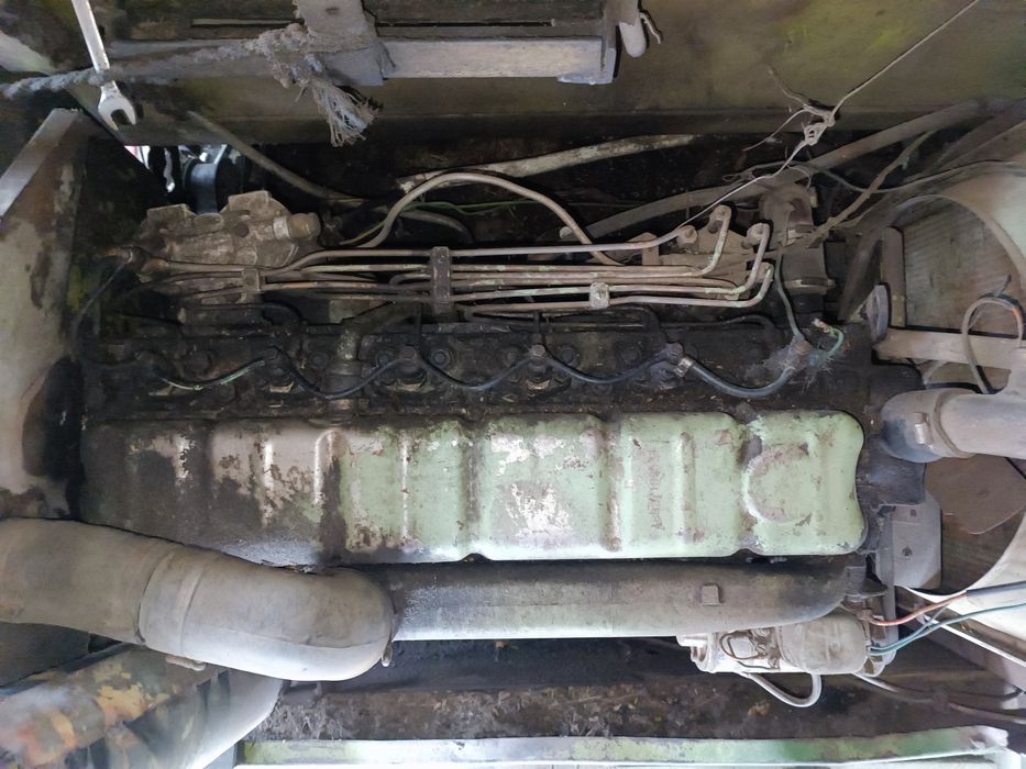 Motor combina Perkins in 6 pistoane de 120 de cai