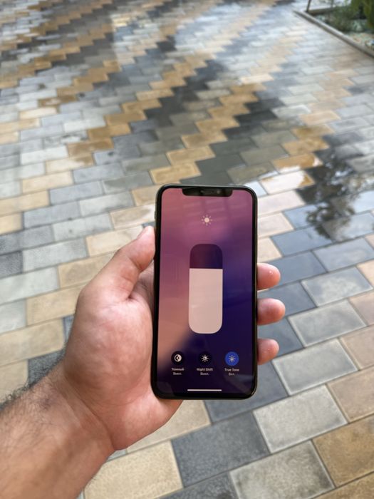 Iphone xs ayfon xs 64gb GOLD tel ideal sotiladi aybi yo face ishlidi
