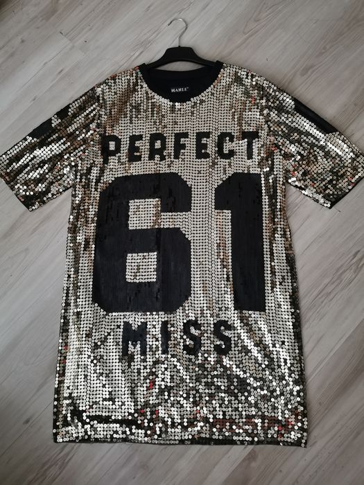 Рокля със златни пайети/лоторки