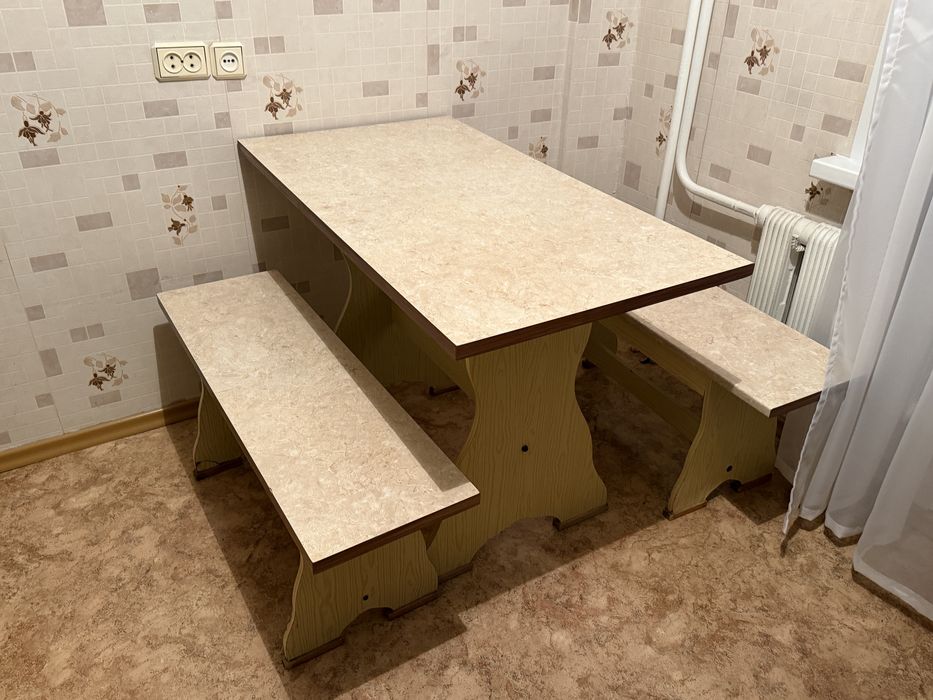 Стол со стулями самовывоз