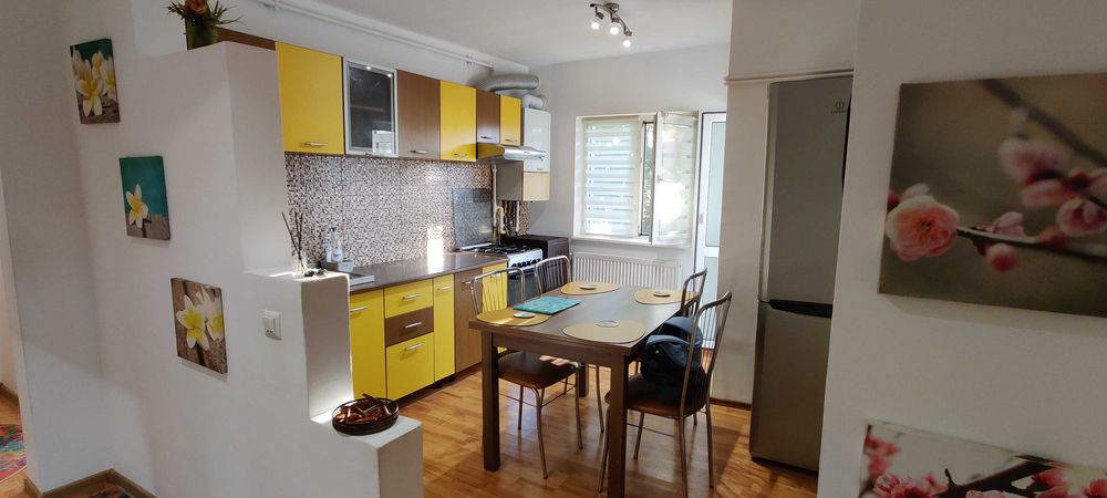 Apartament cu două camere pentru inchiriat