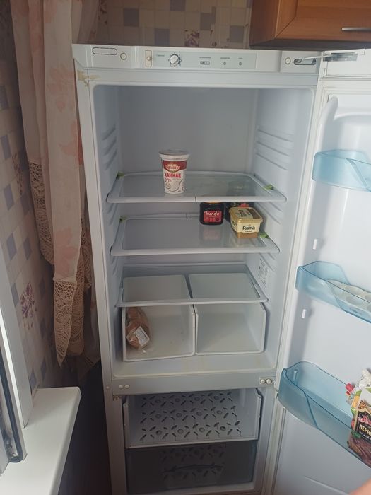 Продаю холодильник
