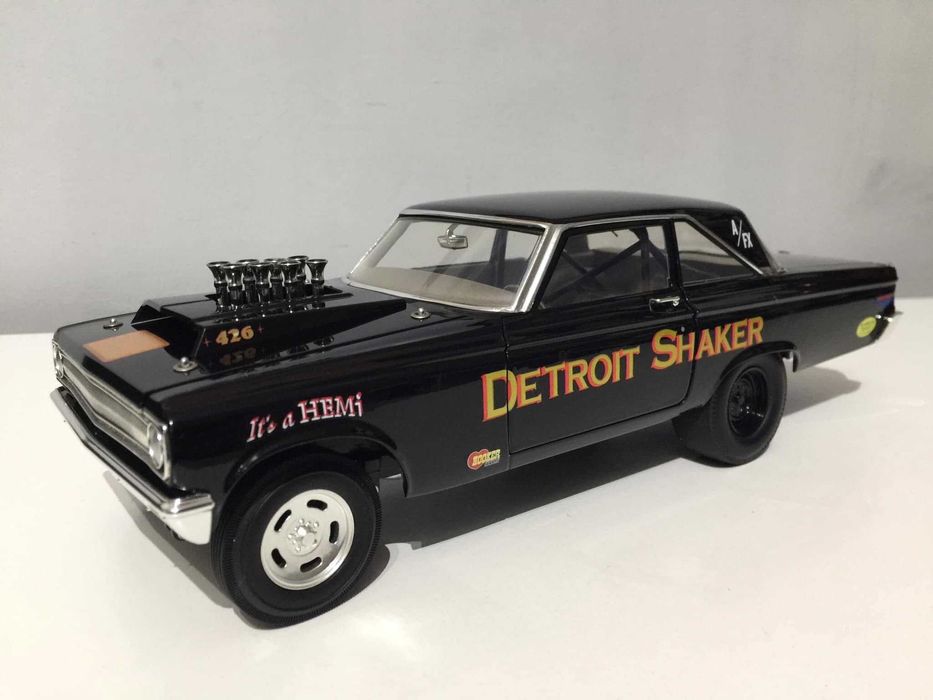 Macheta Dodge 1: 18
