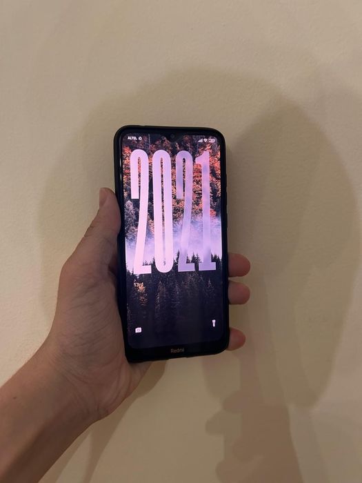 Xiaomi Redmi 8 телефон