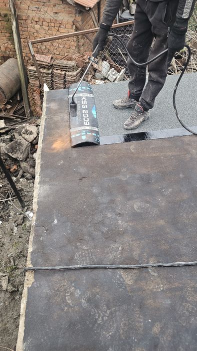 Хидроизолация с воалит с посипка 4.5мм .22 евро за квадратен метър.