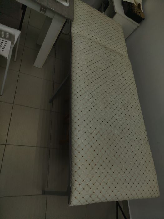 продам кушетку бу