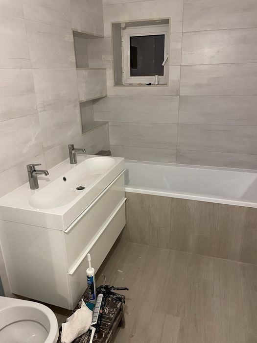 AMENAJARI-RENOVARI INTERIOARE(gresie,faianta,rigips,instalatii etc..)