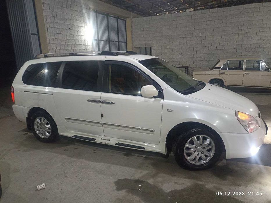 Kia Carnival 3.8