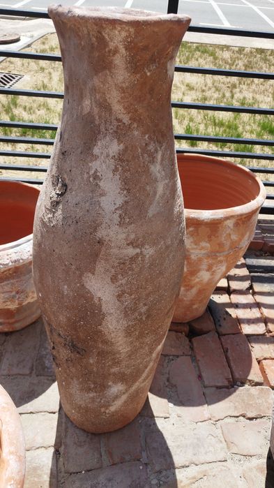 Vase ceramica  ghivece, amfore  .. citiți anuntul
