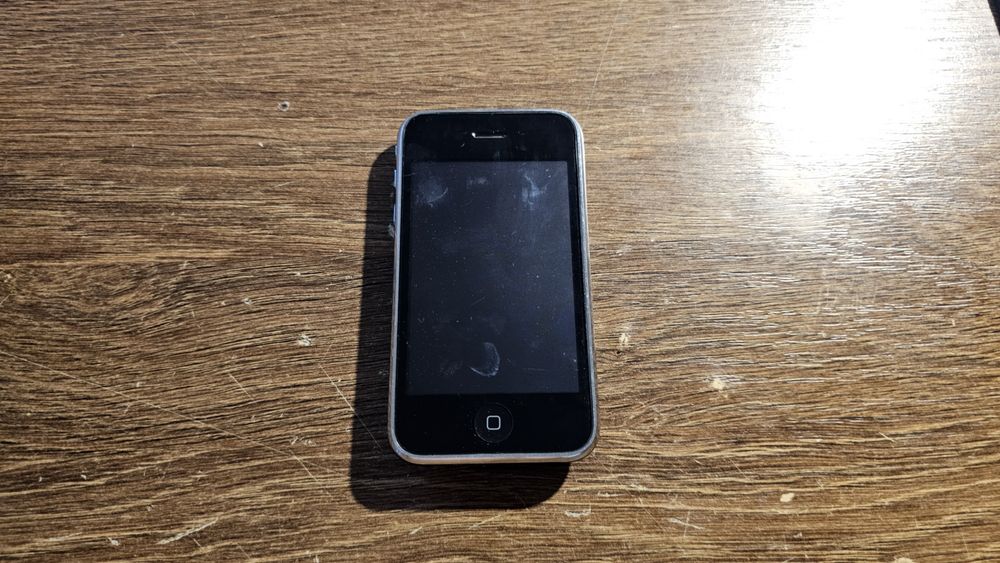 iPhone 3 negru 32Gb