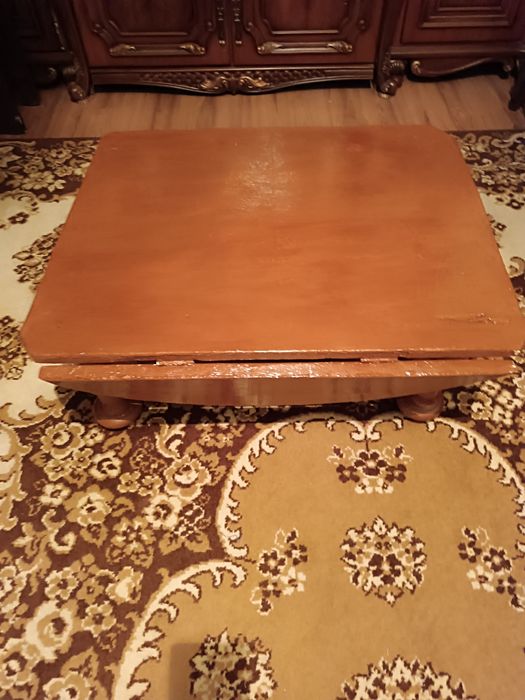 Продам кухонный стол