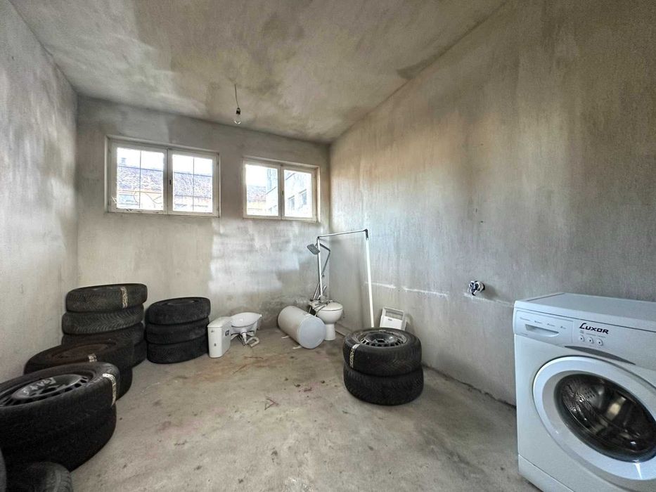 Продава се Промишлена сграда в с. Ресен, Област Велико Търново - 123 кв.м за 196 €/кв.м - Снимка #9