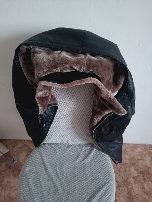 Продам кожаную куртку