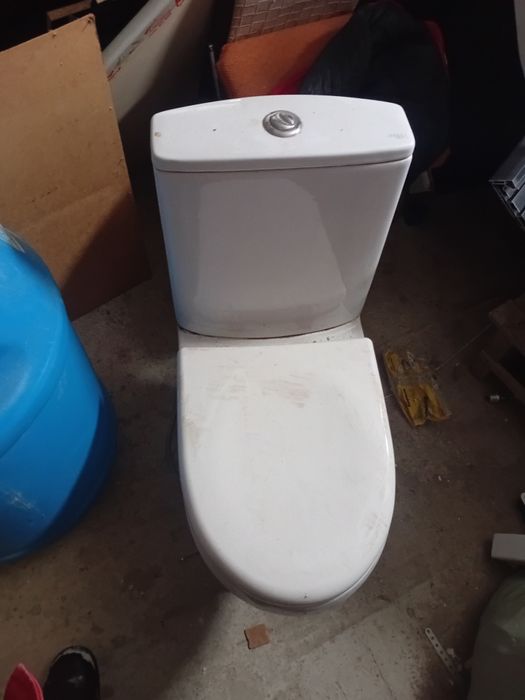 Продам унитаз 15000