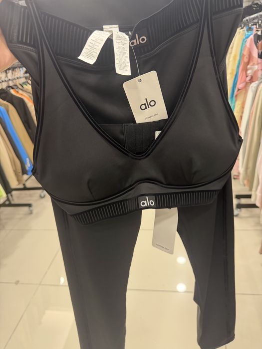 Set Alo Yoga airlift line up black