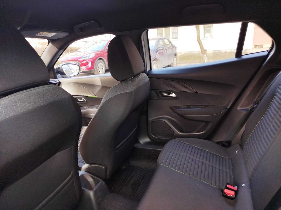 Peugeot 2008  1.2 BENZINA 2024