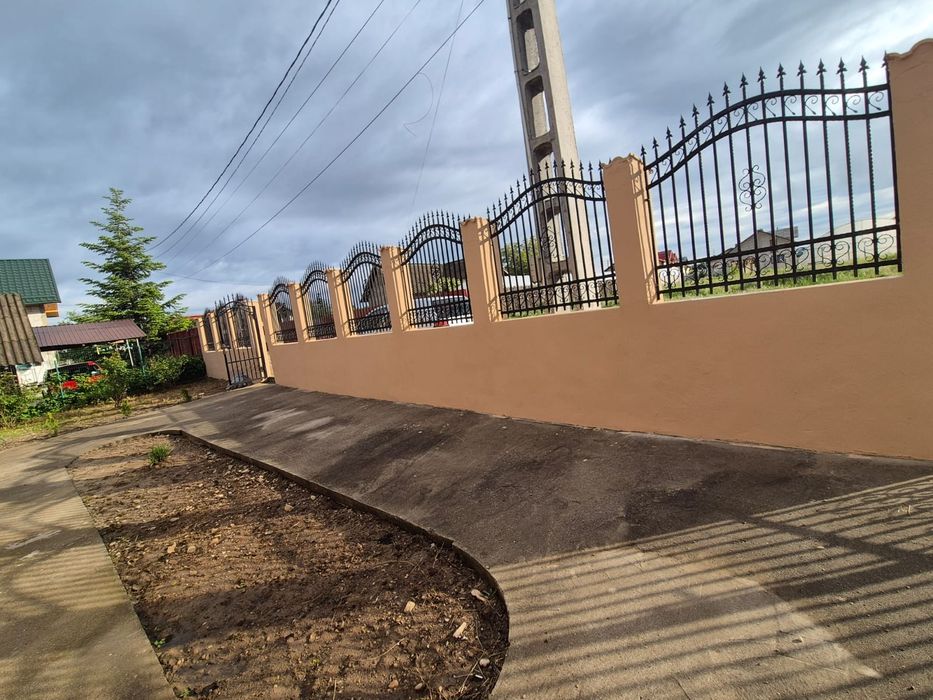 se vinde casa la cheie