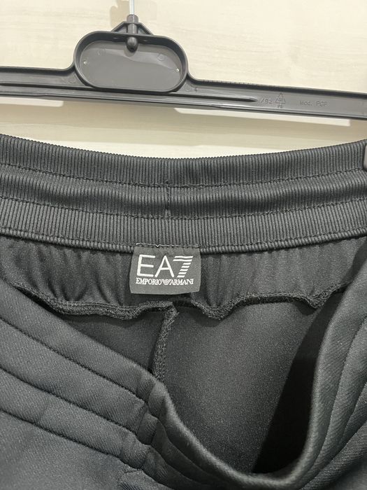 Продам трико мужское EA7 оригинал
