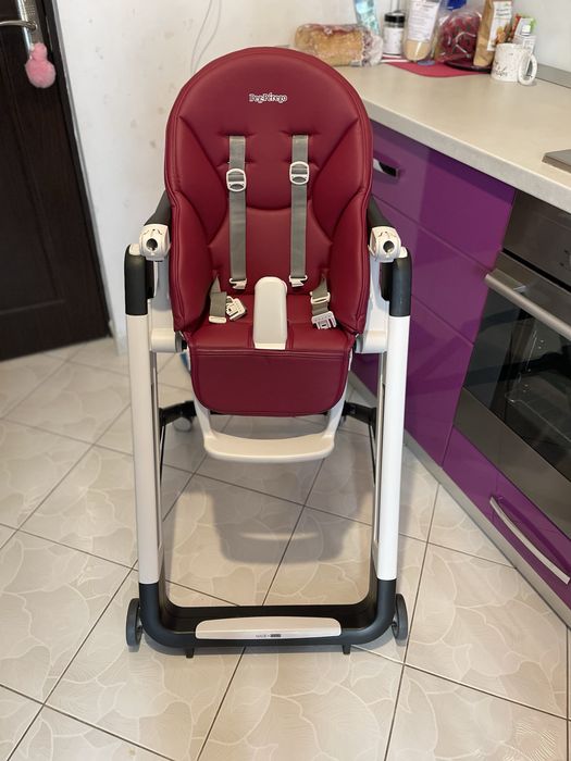 Scaun de masa Peg Perego Siesta 2 in 1 Follow me Berry