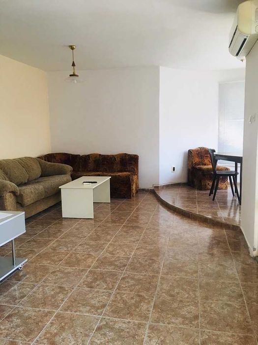 Дава се под наем Двустаен апартамент в Бургас, Възраждане - 55 кв.м за 250 € - Снимка #2