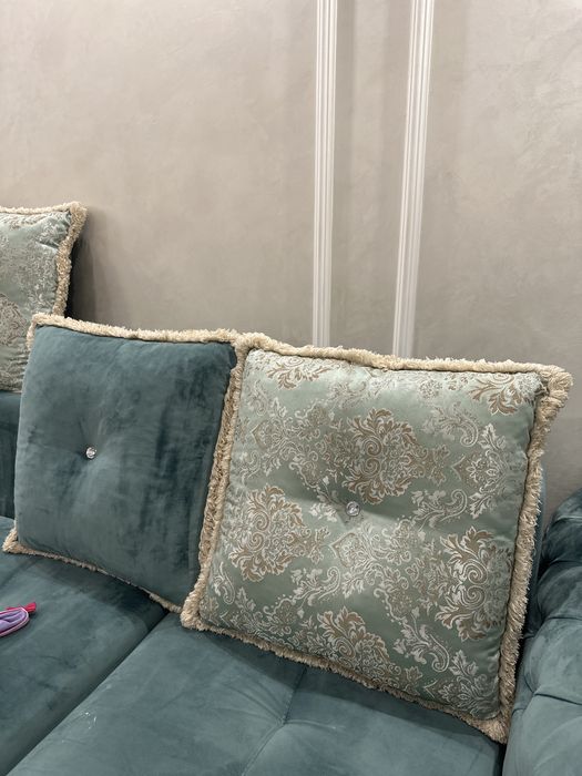 Продам диван 4метра