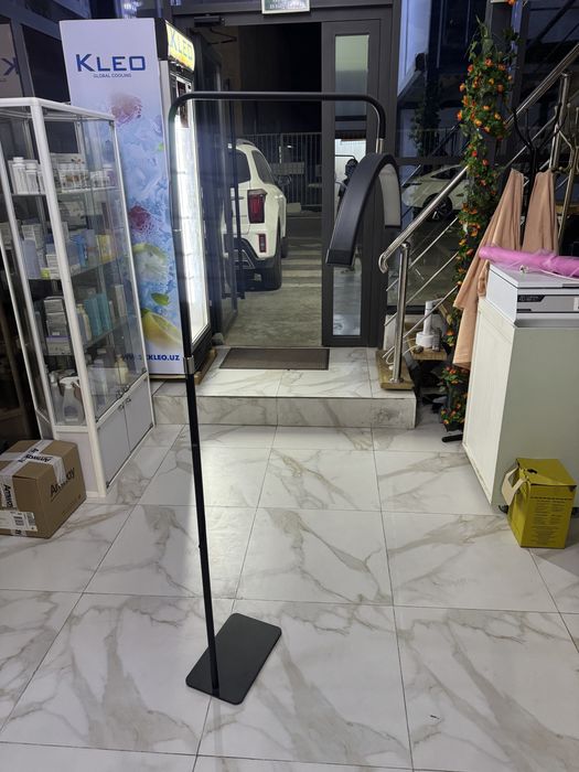 Продается кварц и лампы для салона