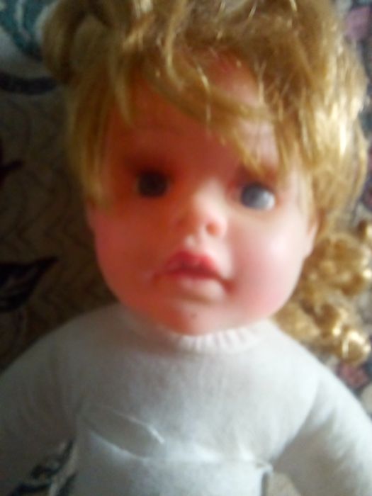 Кукла, детская игрушка.