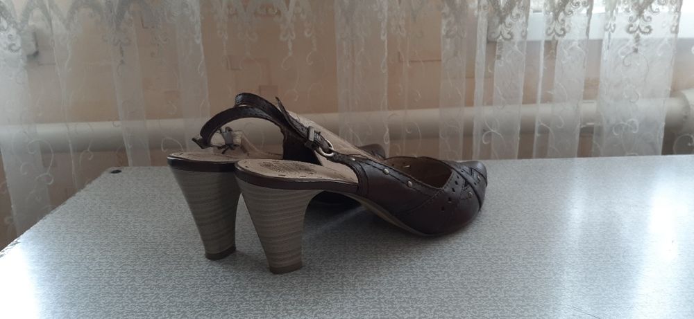 Женская обувь на лето