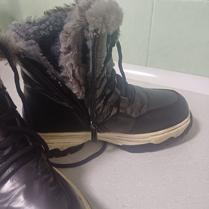 Продам детские сапожки