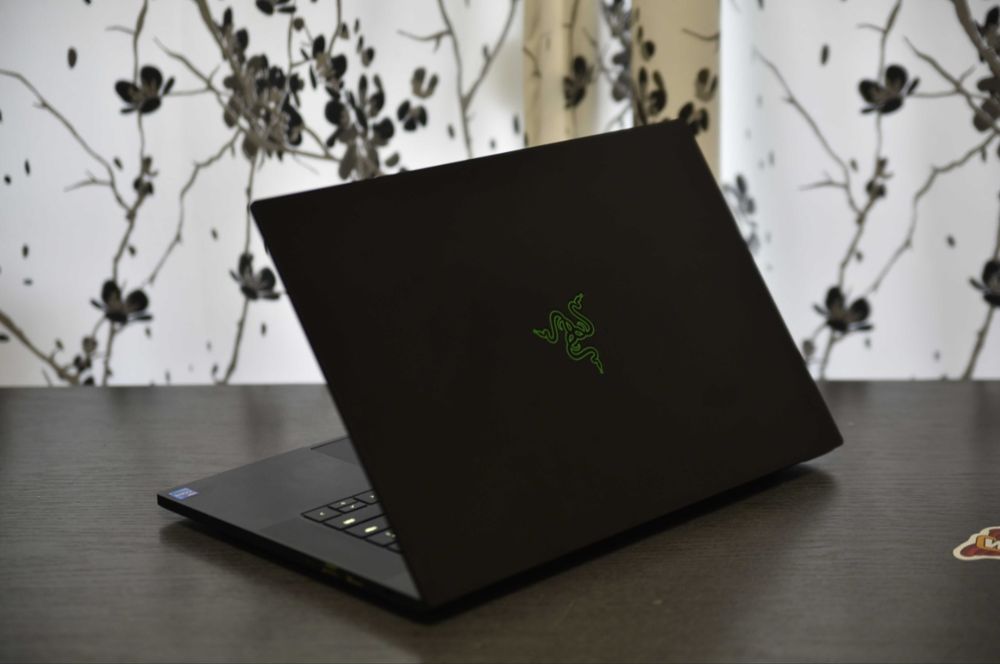 Razer blade 15 advanced rtx 4070
