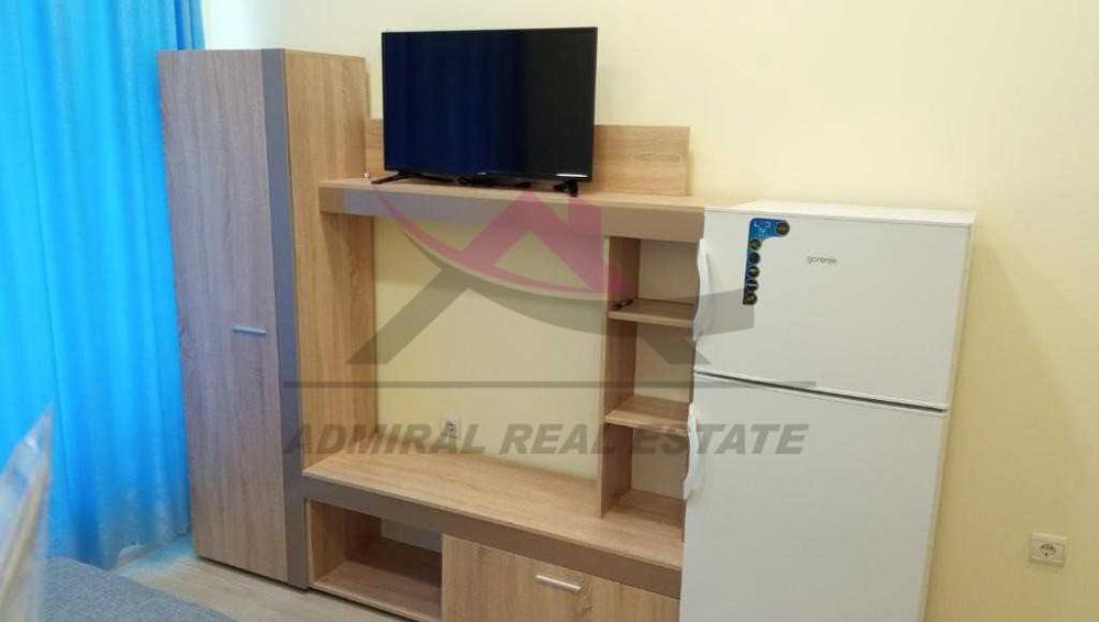 Дава се под наем Двустаен апартамент в Варна, Център - 40 кв.м за 460 € - Снимка #2