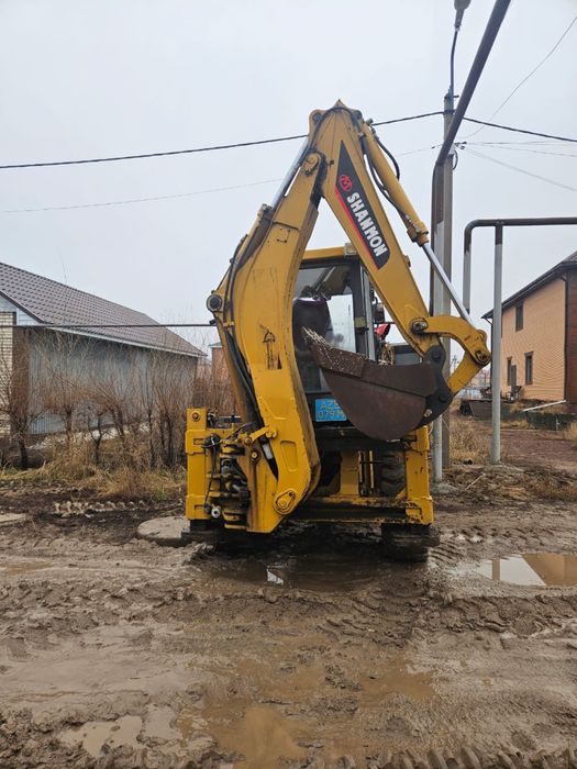 Продам экскаватор-погрузчик