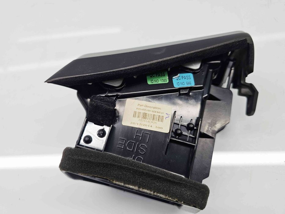 Grila aerisire stanga Nissan Qashqai (2) [Fabr 2013-2017] 687614EA0A