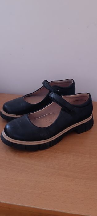 Туфли в школу на девочку