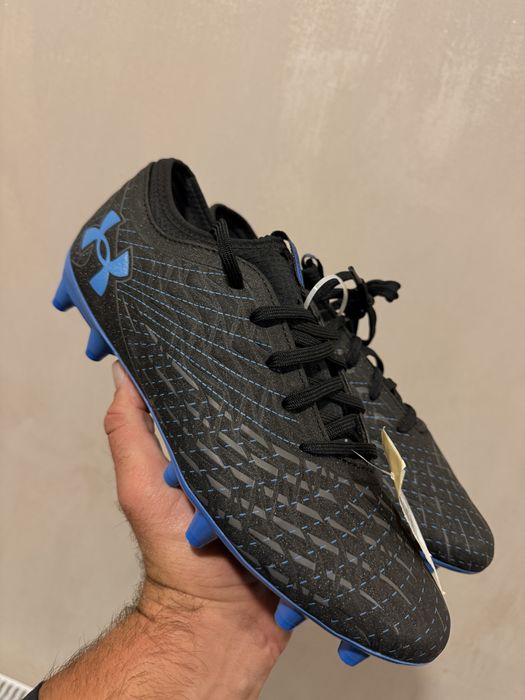 Ghete fotbal Under Armour Magnetico