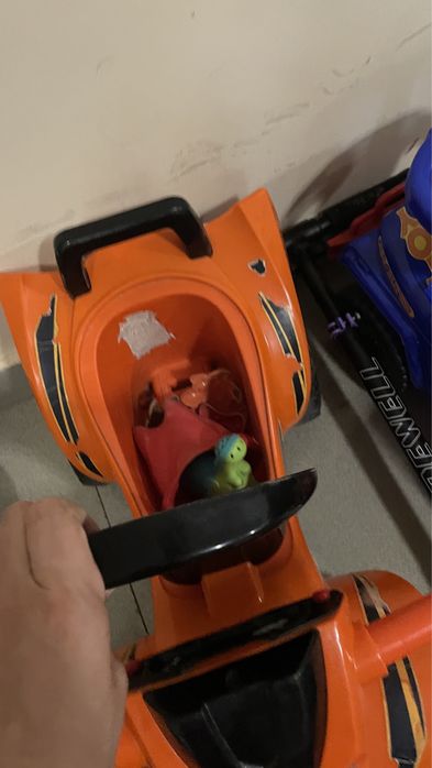 Машинка толокар. Каталка