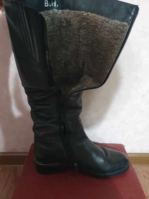 Продаю сапоги кожанные