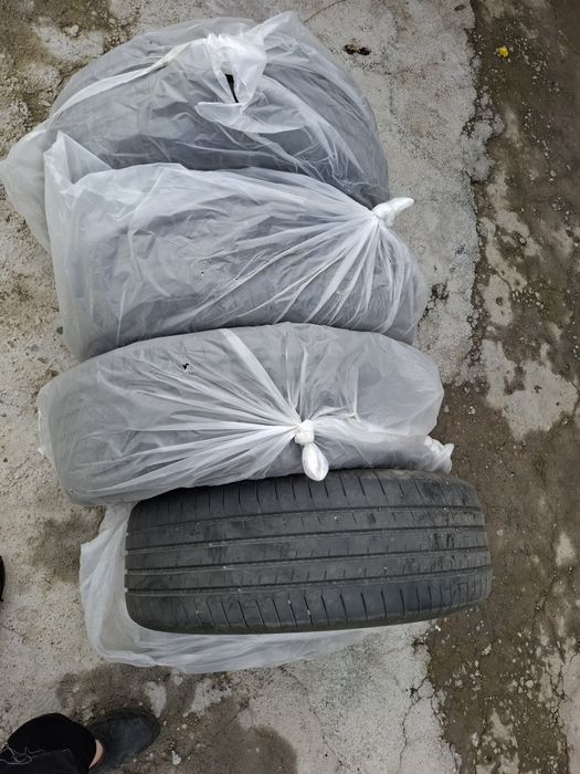 Продам шины   комлекте