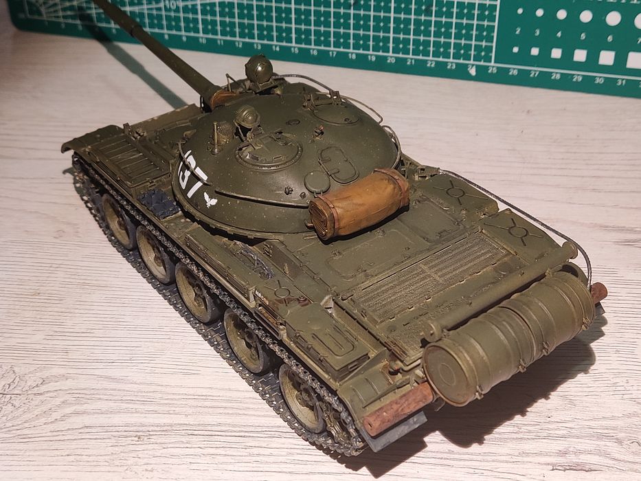 Т-62 Танк 1/35 готовая модель