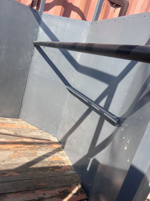 Прицеп сатылады.