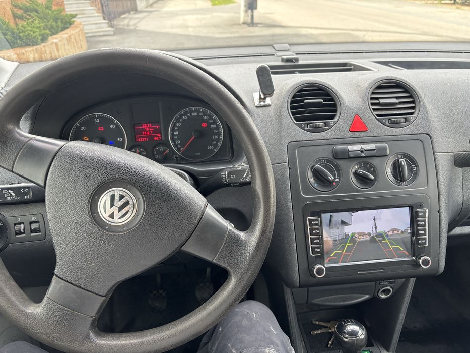 volkswagen caddy maxi